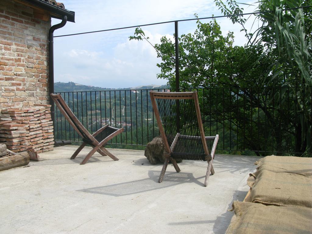 B&B Acaso Serralunga d'Alba Εξωτερικό φωτογραφία