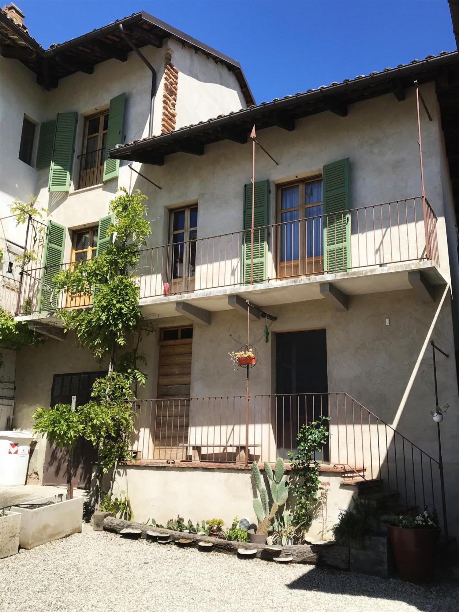 B&B Acaso Serralunga d'Alba Εξωτερικό φωτογραφία