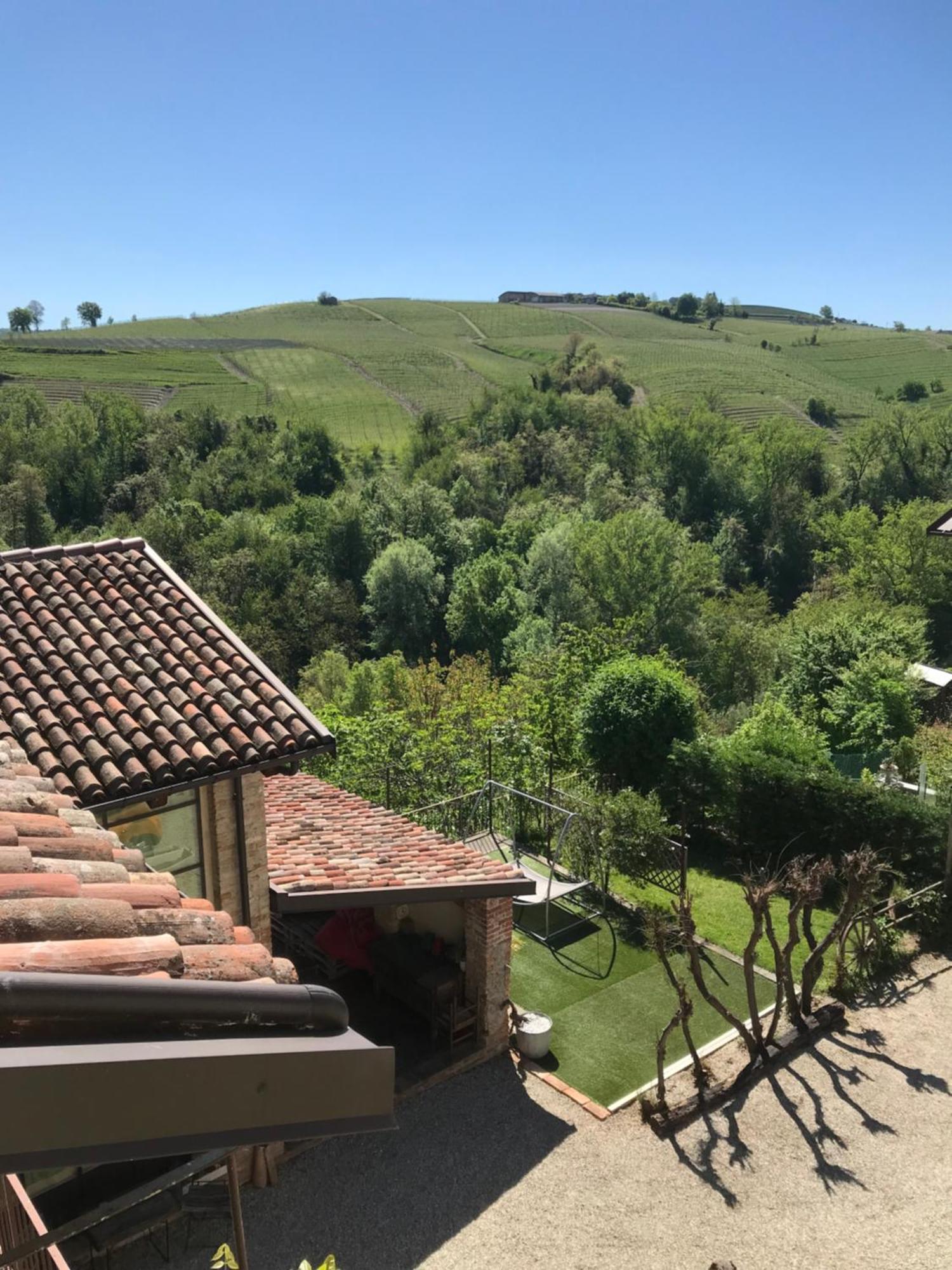 B&B Acaso Serralunga d'Alba Δωμάτιο φωτογραφία