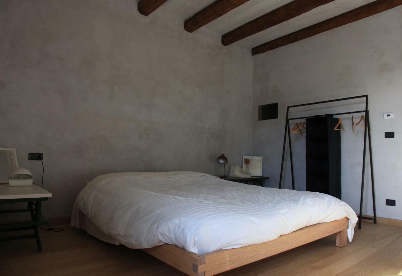 B&B Acaso Serralunga d'Alba Δωμάτιο φωτογραφία